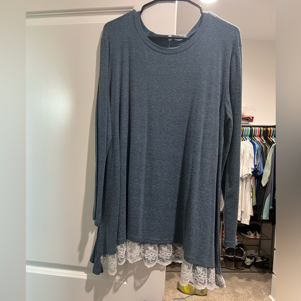Washed blue color tunic with lace detailing